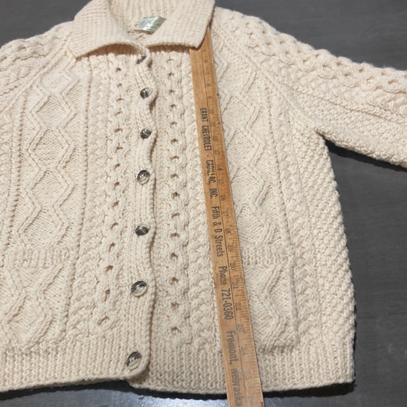 beautiful vintage Quill hand knit Irish wool fisherman’s sweater S? - Picture 8 of 9
